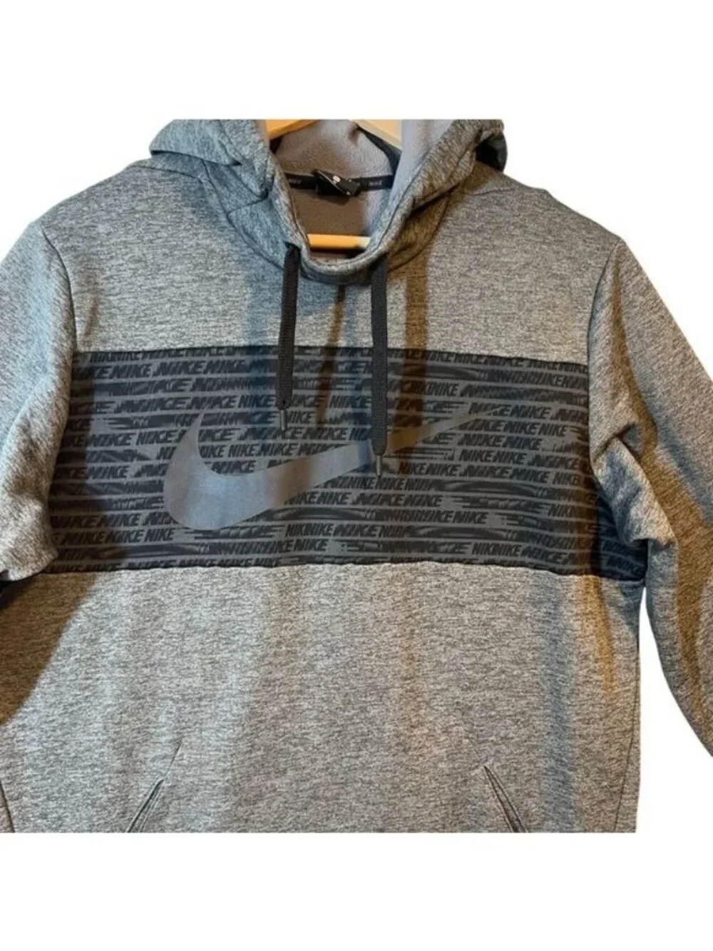 Nike Men’s Hoodie Sweatshirt Gray and Black Center Swoosh Size Medium Polyester